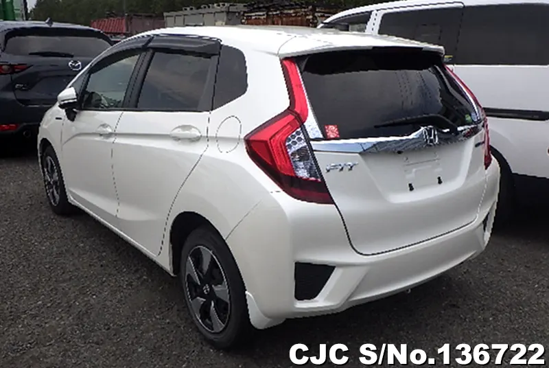 Honda Fit in Pearl for Sale Image 1
