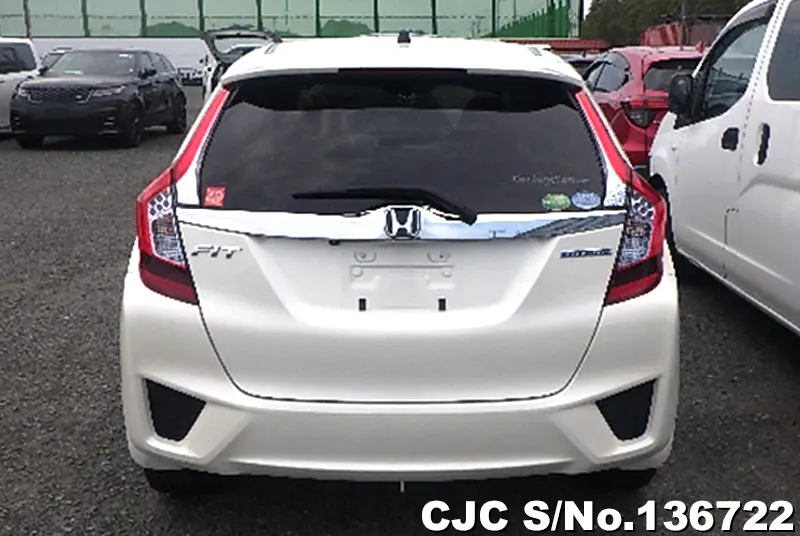 Honda Fit in Pearl for Sale Image 2