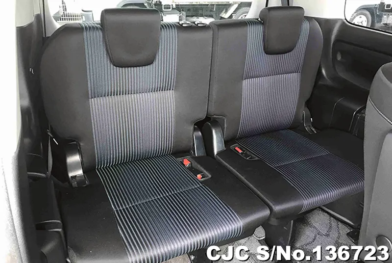 2016 Toyota / Voxy Stock No. 136723