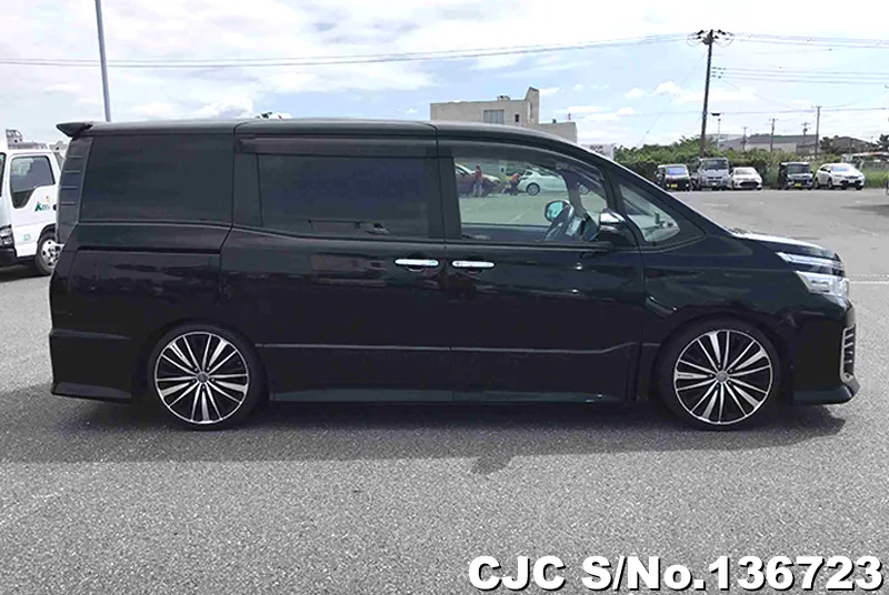 2016 Toyota / Voxy Stock No. 136723