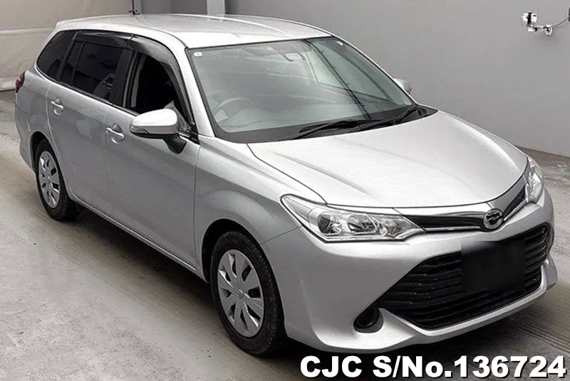 Toyota / Corolla Fielder 2015