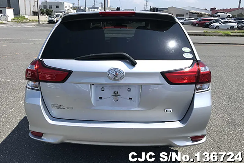 Toyota Corolla Fielder in Silver for Sale Image 5