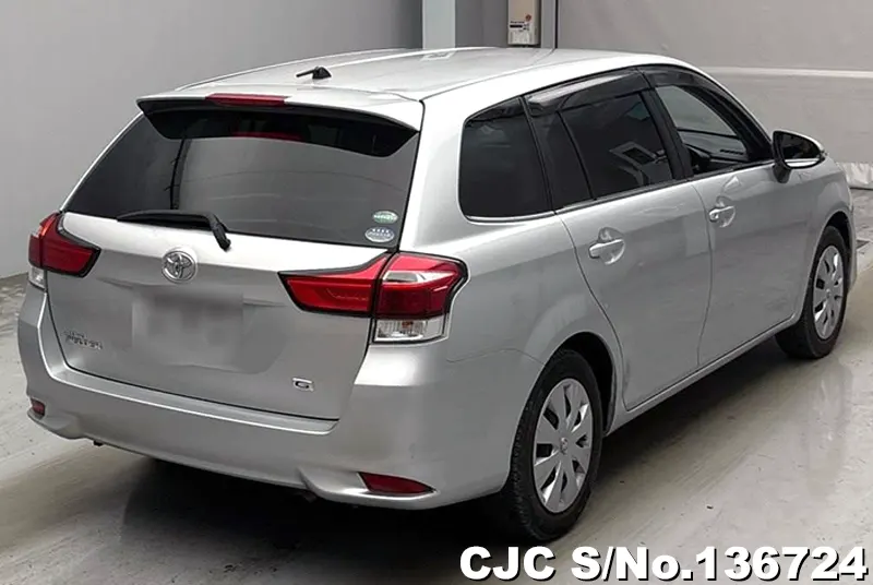 2015 Toyota / Corolla Fielder Stock No. 136724