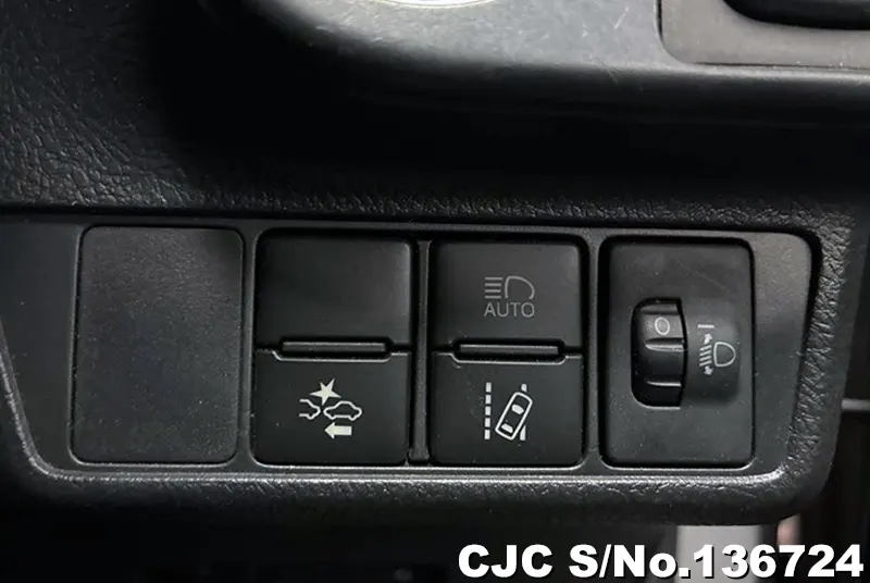 2015 Toyota / Corolla Fielder Stock No. 136724