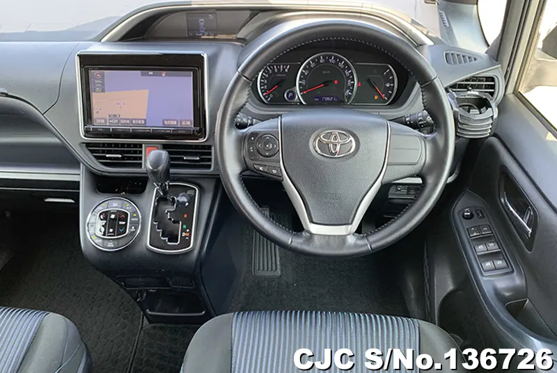 2016 Toyota / Voxy Stock No. 136726