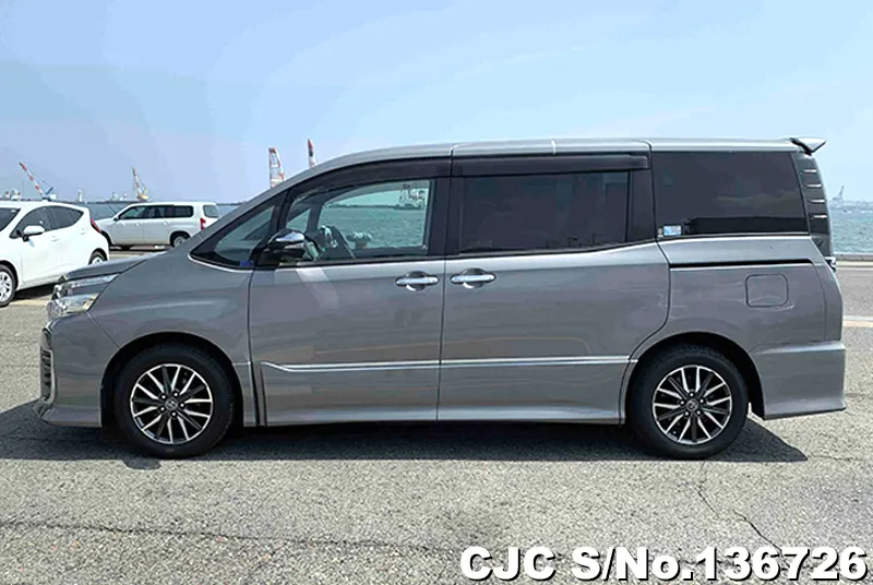 2016 Toyota / Voxy Stock No. 136726