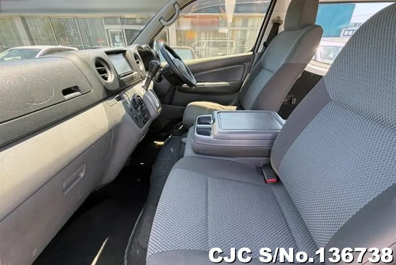 2016 Nissan / Caravan Stock No. 136738