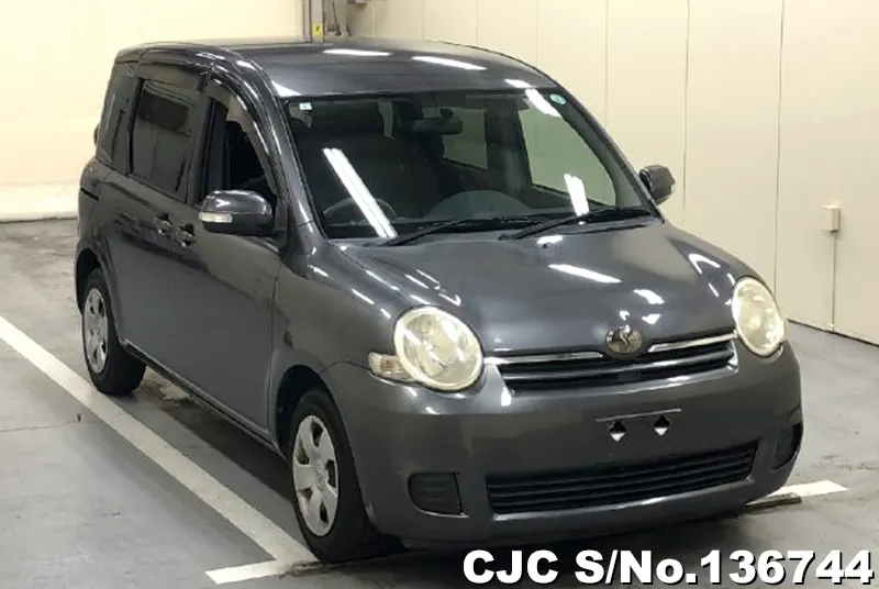 2009 Toyota / Sienta Stock No. 136744