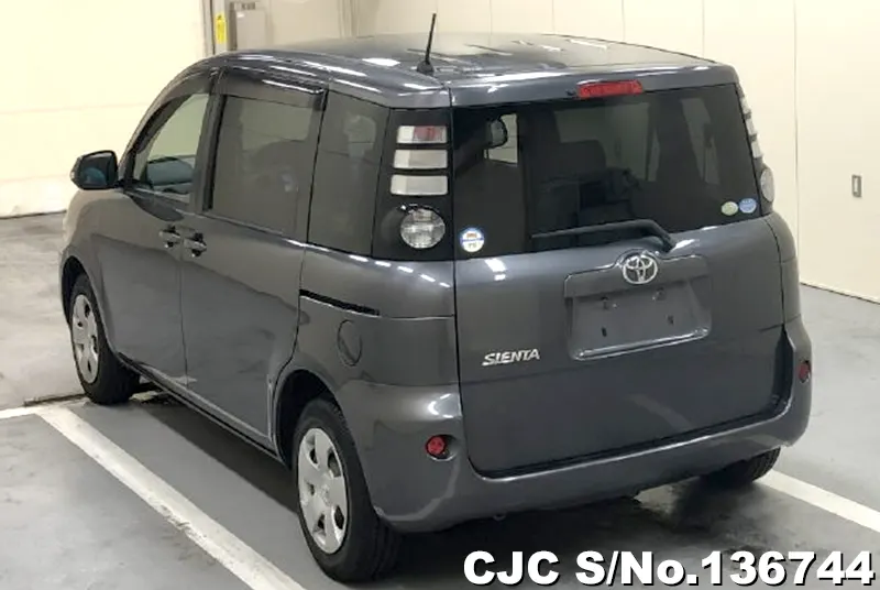 2009 Toyota / Sienta Stock No. 136744