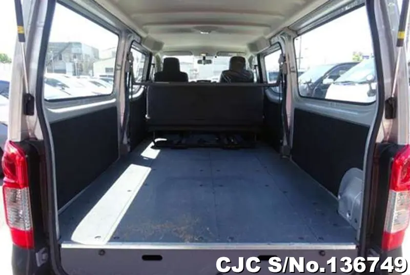 2018 Nissan / Caravan Stock No. 136749