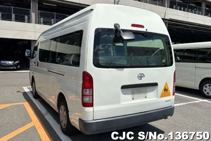 2009 Toyota / Hiace / Commuter Stock No. 136750