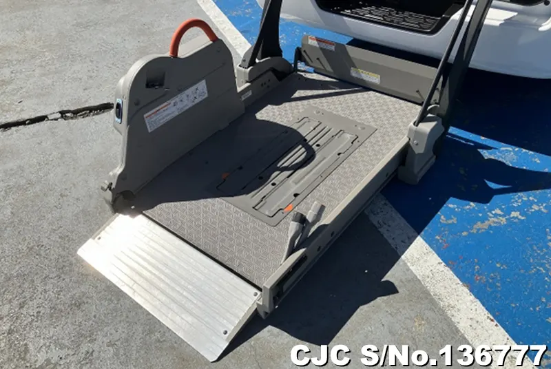 2019 Nissan / Caravan Stock No. 136777