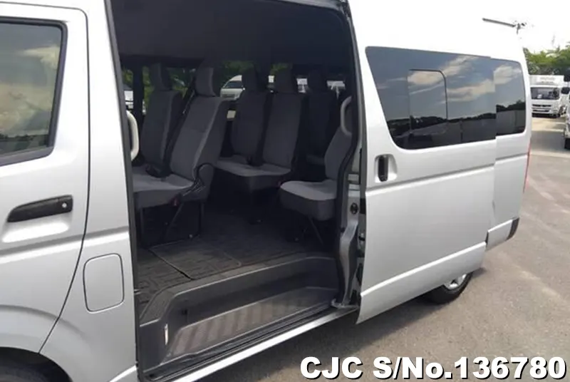 2015 Toyota / Hiace Stock No. 136780