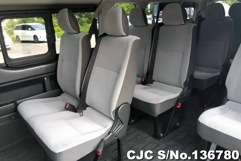 2015 Toyota / Hiace Stock No. 136780