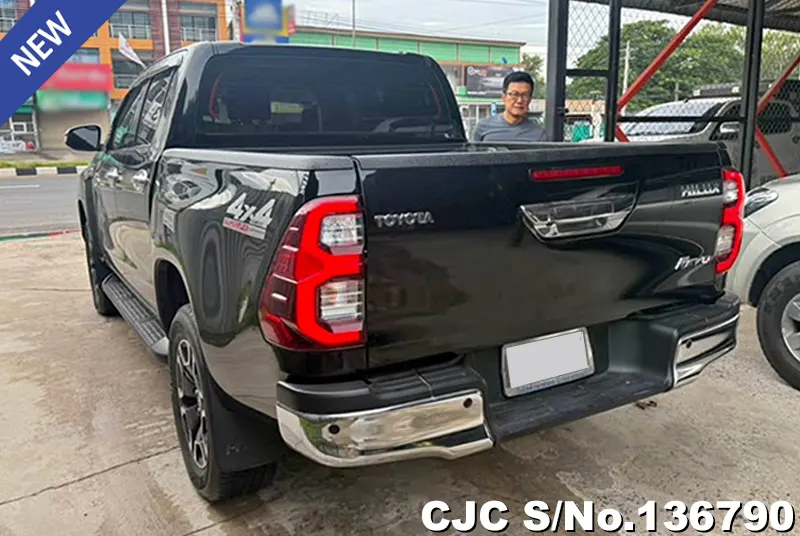 2021 Toyota / Hilux / Revo Stock No. 136790