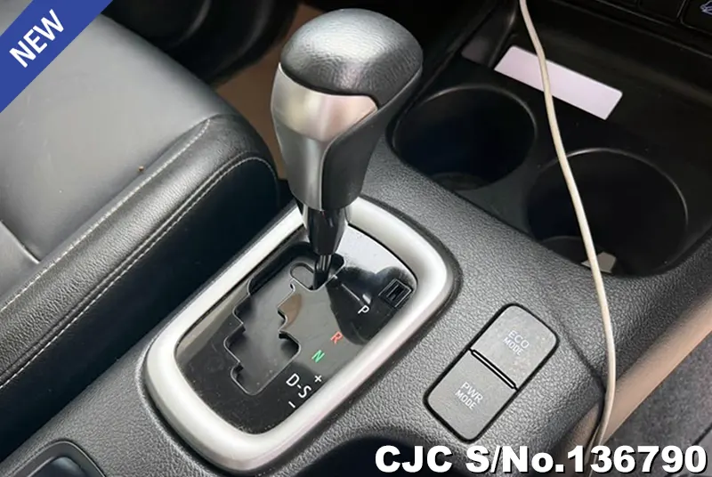 2021 Toyota / Hilux / Revo Stock No. 136790