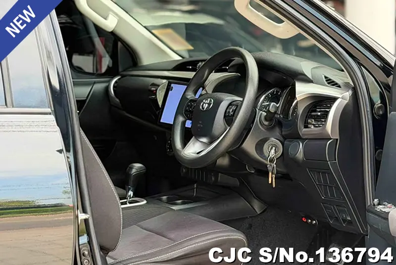2020 Toyota / Hilux / Revo Stock No. 136794