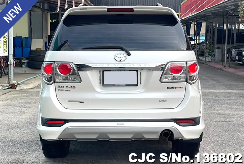 2013 Toyota / Fortuner Stock No. 136802