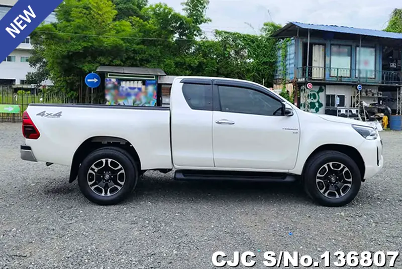 2020 Toyota / Hilux / Revo Stock No. 136807