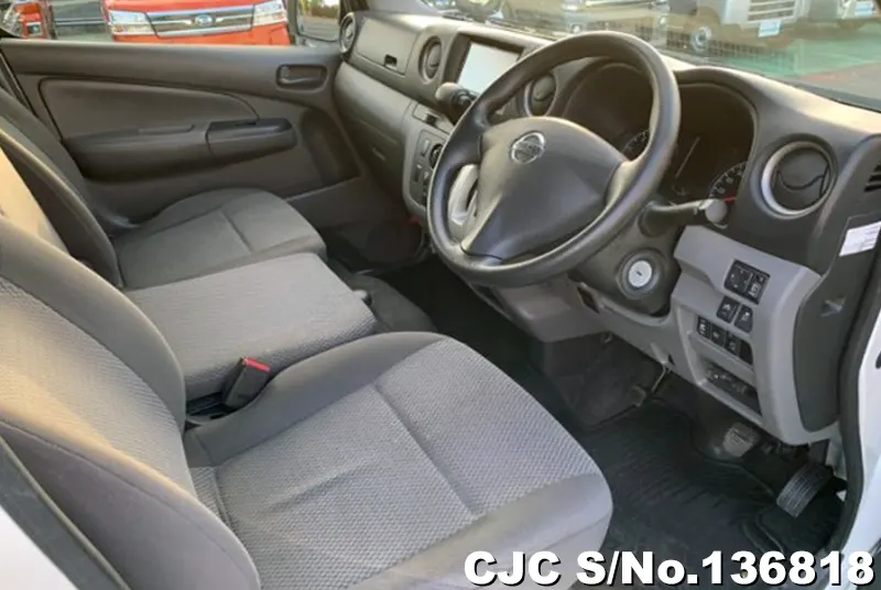 2018 Nissan / Caravan Stock No. 136818