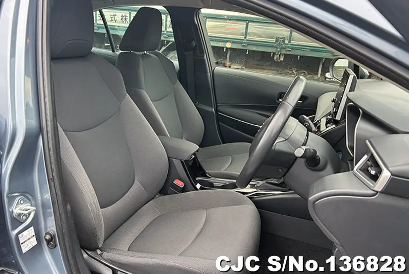 Toyota Corolla in Gray for Sale Image 6