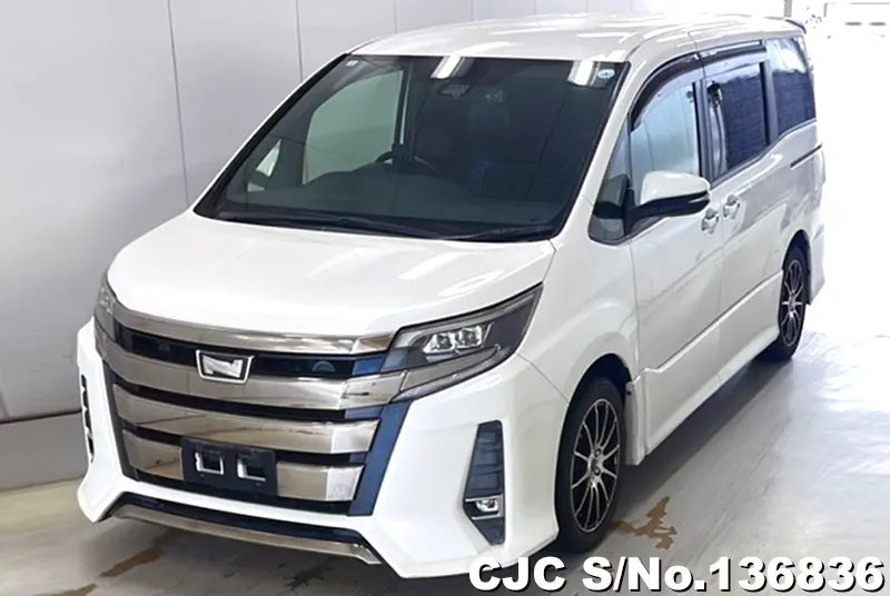 Toyota / Noah 2018