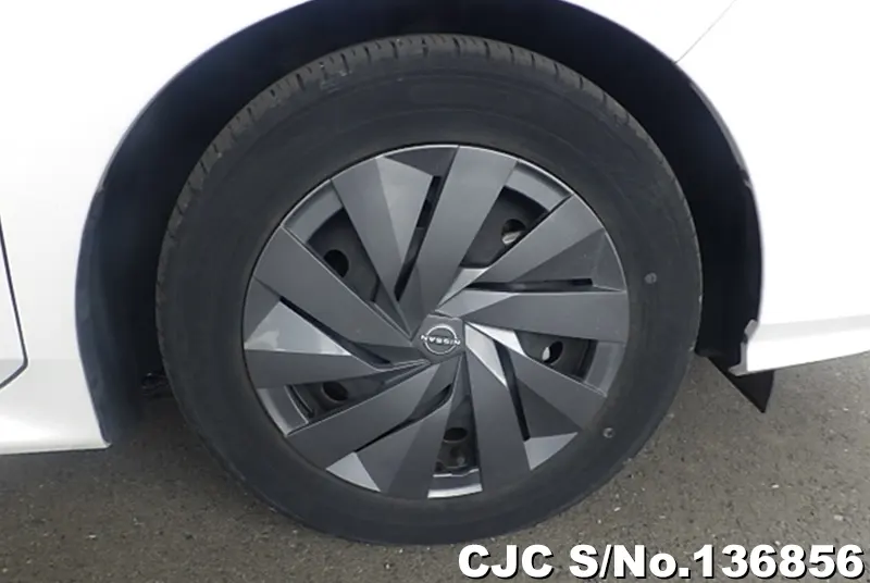 Nissan Note in Pearl for Sale Image 16