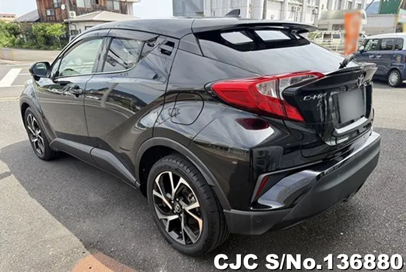 2017 Toyota / C-HR Stock No. 136880