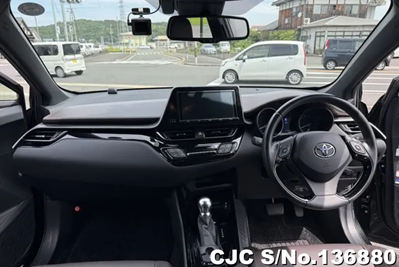 2017 Toyota / C-HR Stock No. 136880