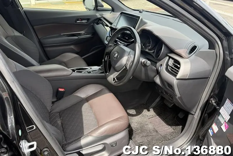 2017 Toyota / C-HR Stock No. 136880