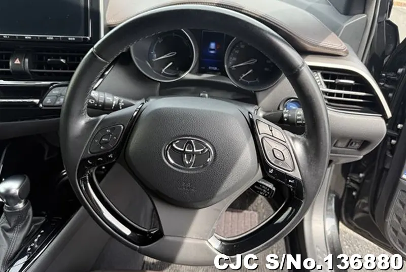 2017 Toyota / C-HR Stock No. 136880