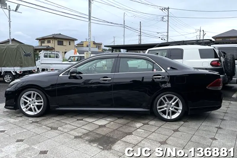 2011 Toyota / Crown Stock No. 136881