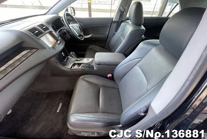 2011 Toyota / Crown Stock No. 136881