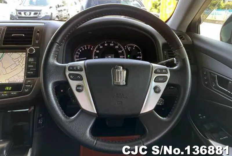 2011 Toyota / Crown Stock No. 136881