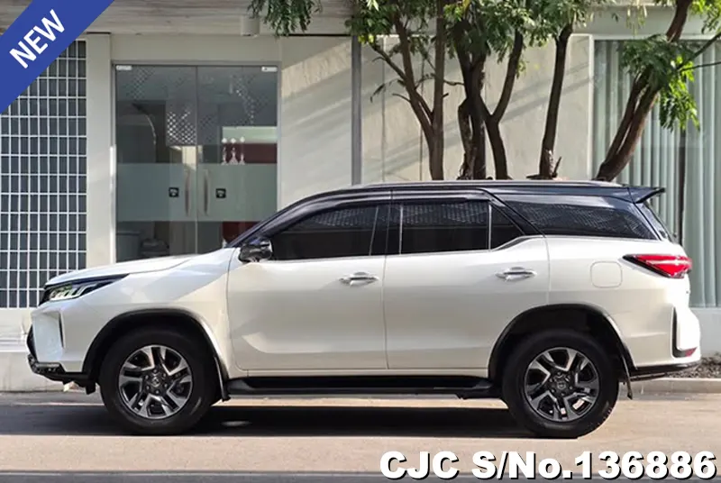 2022 Toyota / Fortuner Stock No. 136886