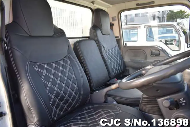 2009 Mazda / Titan Stock No. 136898