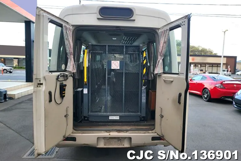 2003 Mitsubishi / Rosa Stock No. 136901