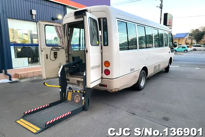 2003 Mitsubishi / Rosa Stock No. 136901