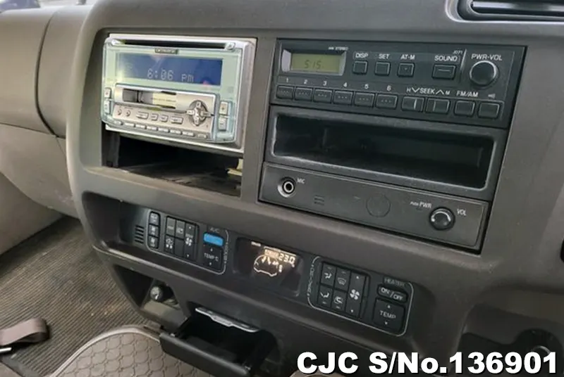 2003 Mitsubishi / Rosa Stock No. 136901