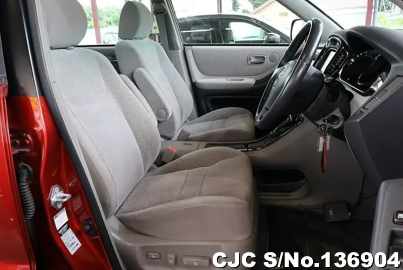 2003 Toyota / Kluger Stock No. 136904