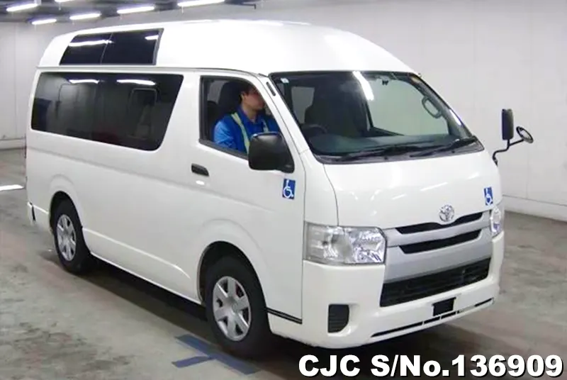 2016 Toyota / Hiace Stock No. 136909