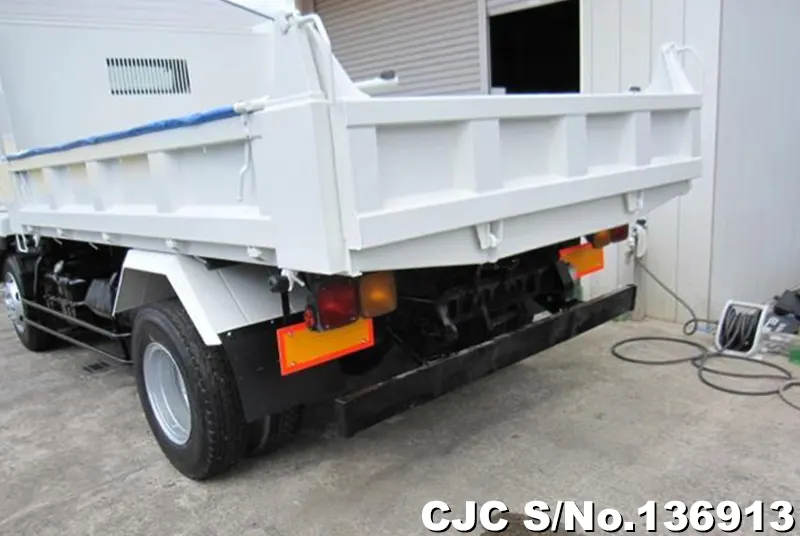2000 Isuzu / Forward Stock No. 136913