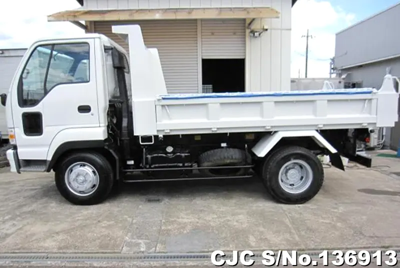 2000 Isuzu / Forward Stock No. 136913