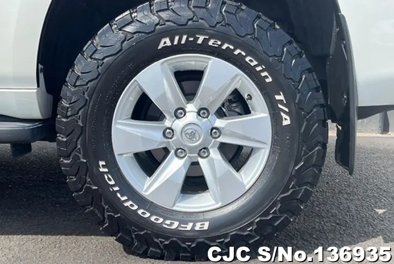 2023 Toyota / Land Cruiser Prado Stock No. 136935