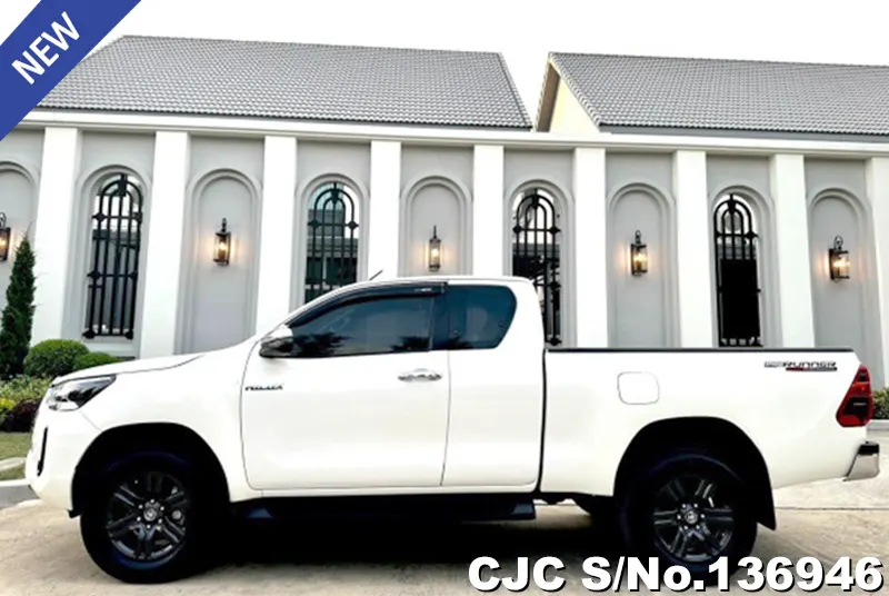 2022 Toyota / Hilux / Revo Stock No. 136946