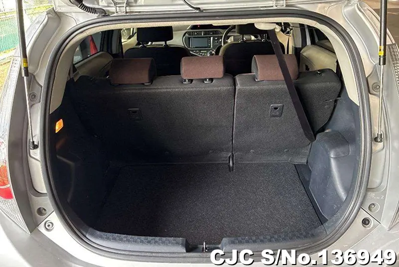 2014 Toyota / Aqua Stock No. 136949