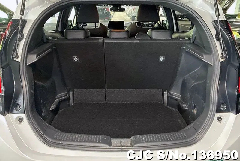 2023 Toyota / Aqua Stock No. 136950