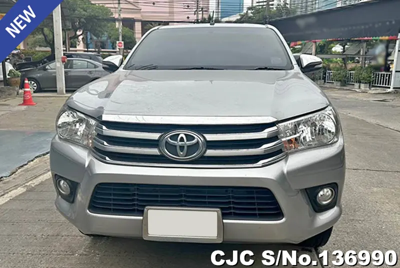 2015 Toyota / Hilux / Revo Stock No. 136990
