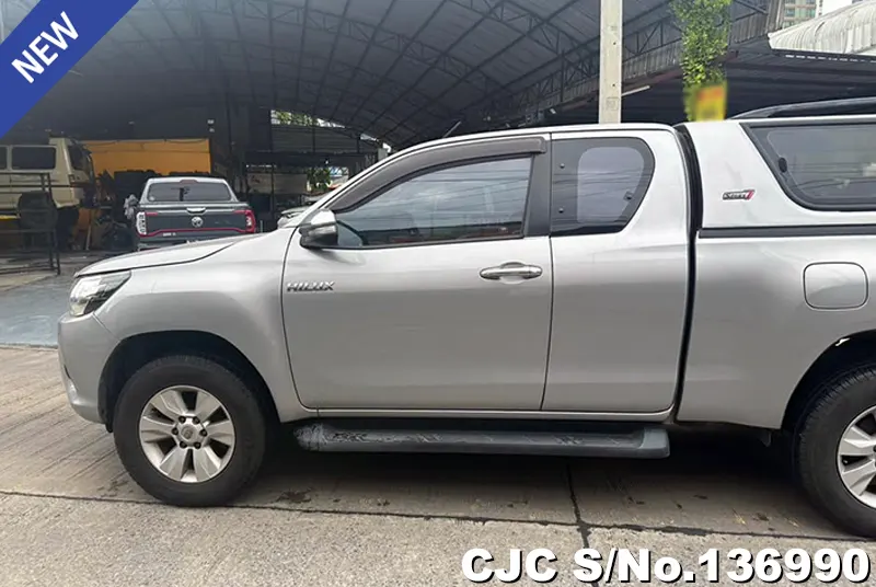 2015 Toyota / Hilux / Revo Stock No. 136990