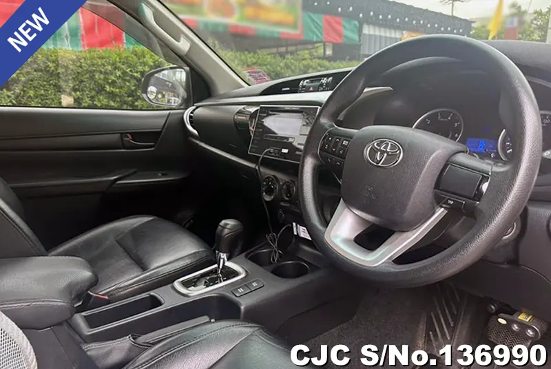 2015 Toyota / Hilux / Revo Stock No. 136990